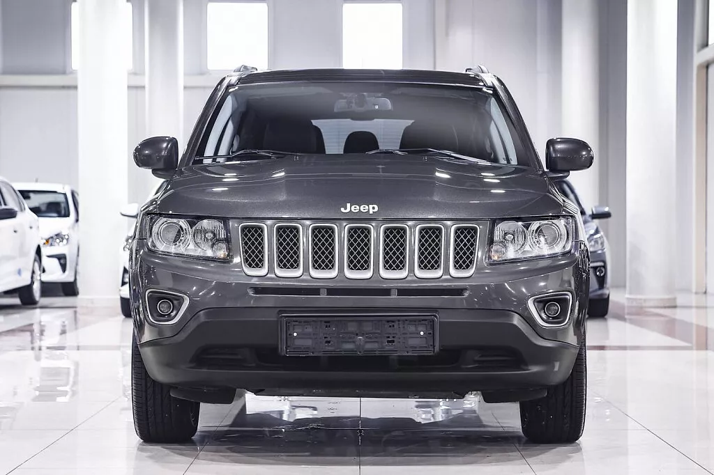 Купить Compass с пробегом