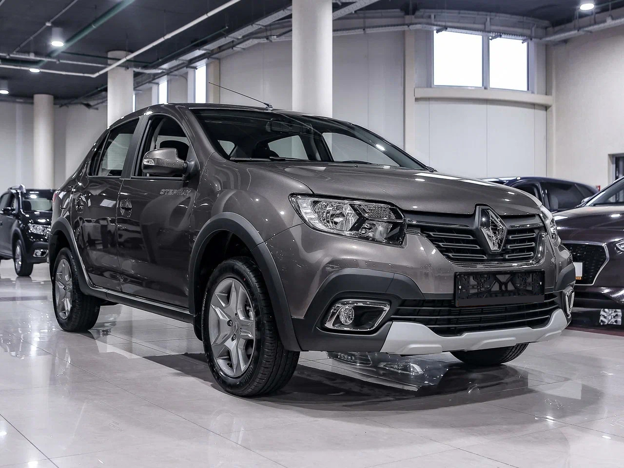 Купить Logan с пробегом